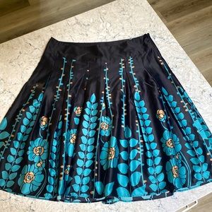 Mossimo floral print skirt - Size 8